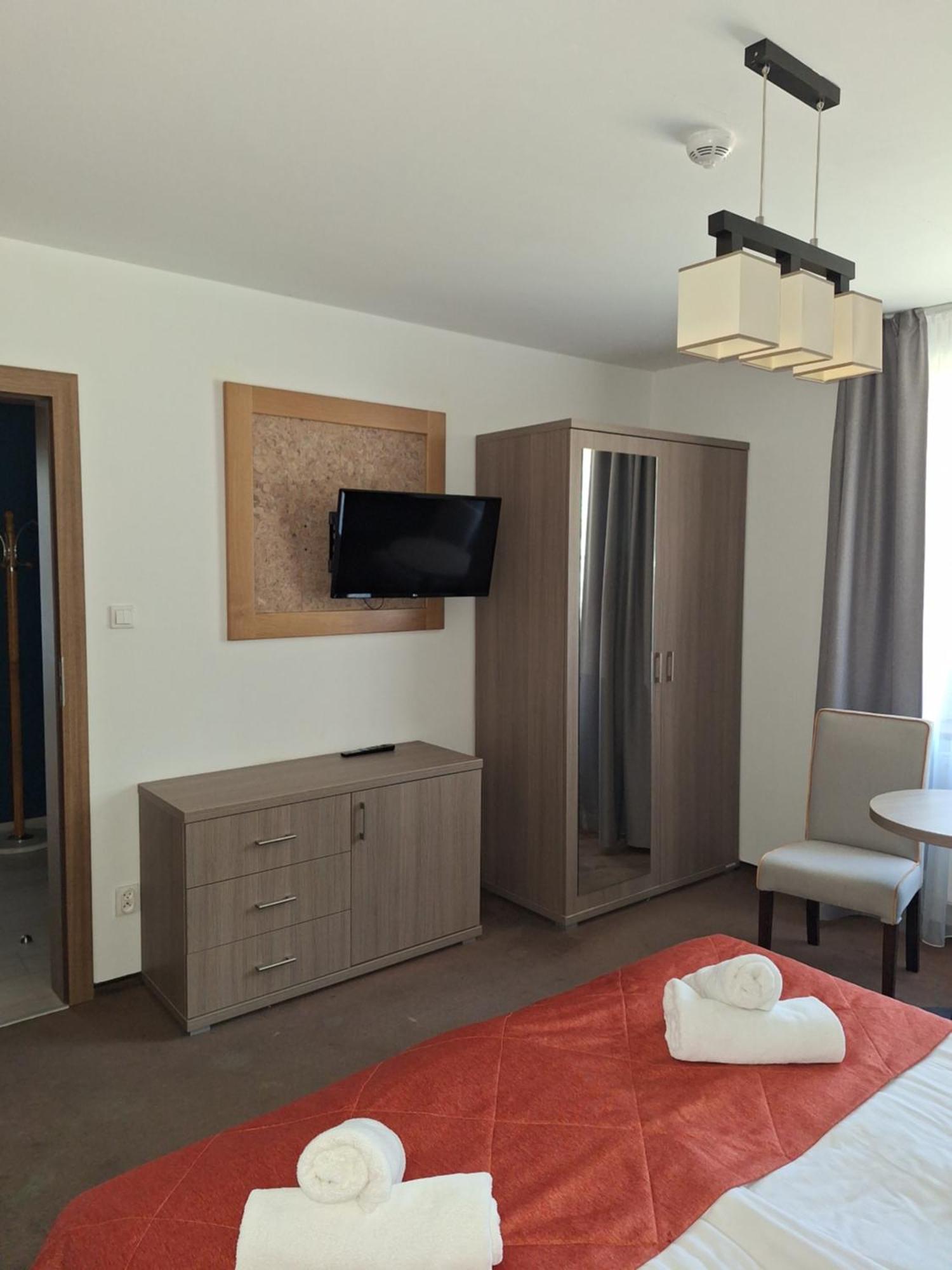 Osrodek Szkoleniowo-Wypoczynkowy "Lesnik" Hotel Ustka Luaran gambar